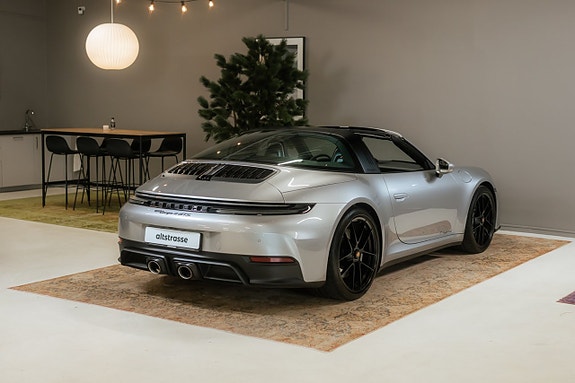 Porsche 911 Targa 4 GTS 10 of 30
