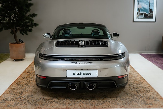 Porsche 911 Targa 4 GTS 6 of 30