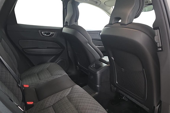 Volvo XC60 18 of 30