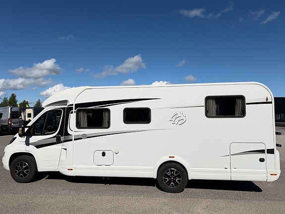 Knaus Sky Ti 700 MEG -låga långbäddar-Alde-Nyservad-Efterfrågad modell! 5 of 19
