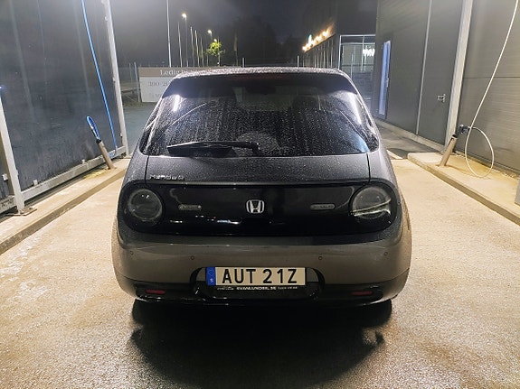 Honda e 12 of 13