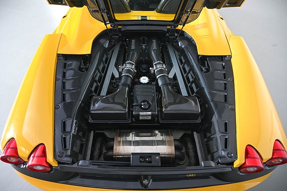 Ferrari 430 Scuderia 12 of 23