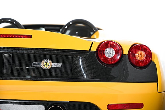 Ferrari 430 Scuderia 10 of 23