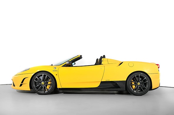 Ferrari 430 Scuderia 2 of 23