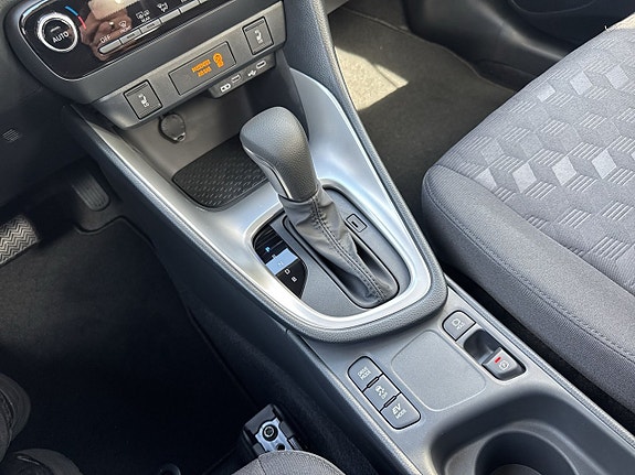 Toyota Yaris 10 of 22