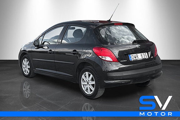 Peugeot 207 3 of 13