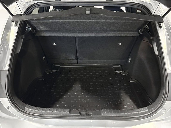 Toyota Corolla 13 of 19
