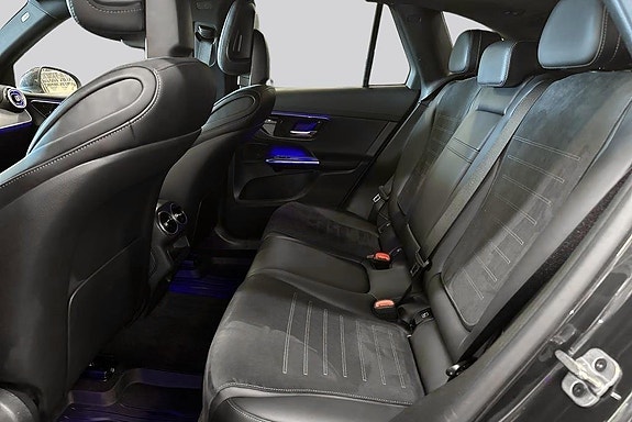 Mercedes-Benz GLC300 e 9 of 17