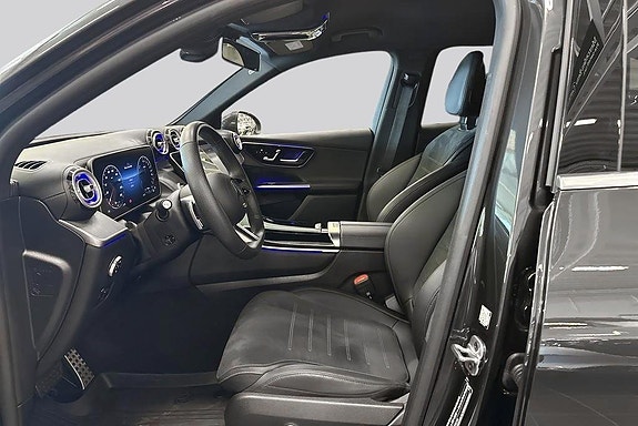 Mercedes-Benz GLC300 e 8 of 17