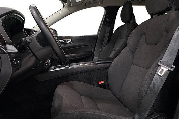 Volvo XC60 13 of 29