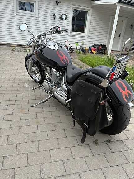 Yamaha XVS1100A 3 of 5