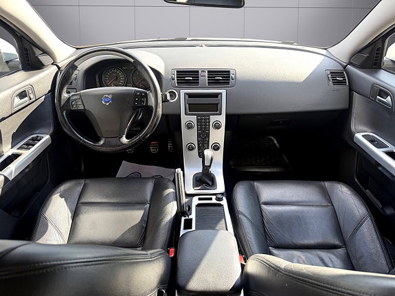 Volvo V50 9 of 13