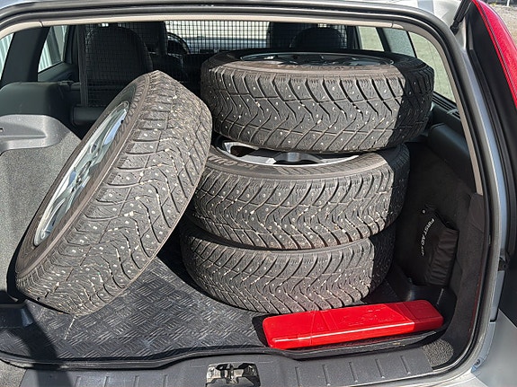 Volvo V50 13 of 13