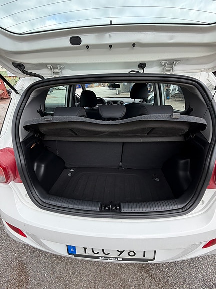 Hyundai i10 12 of 17