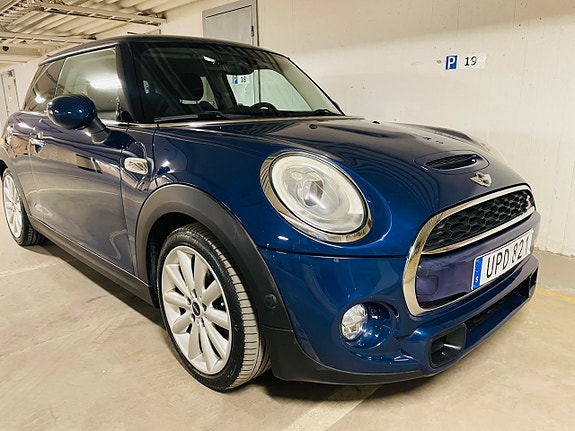MINI Cooper S 6 of 16