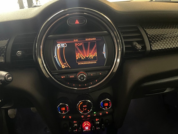 MINI Cooper S 12 of 16