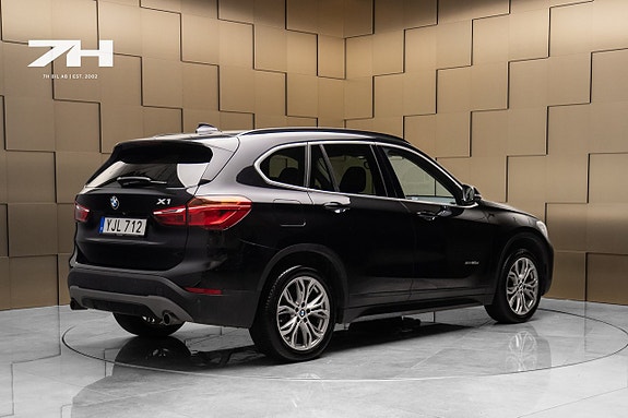 BMW X1 5 of 17