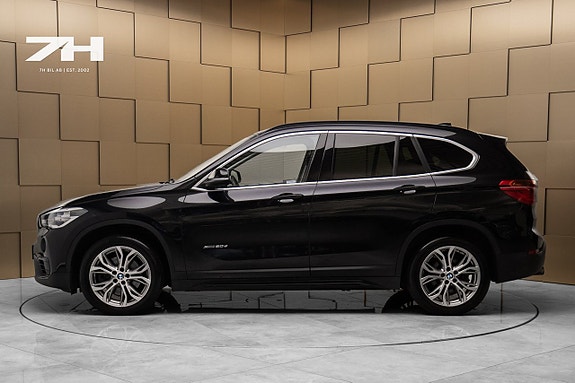 BMW X1 2 of 17