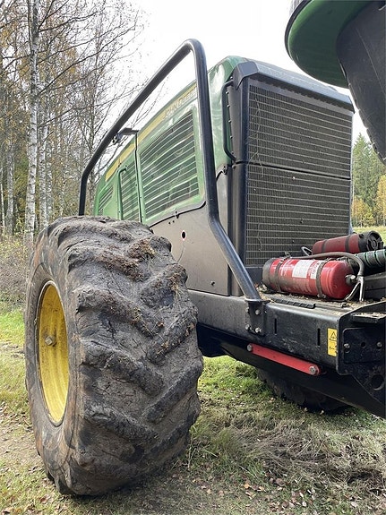 John Deere 1470G 9 of 19
