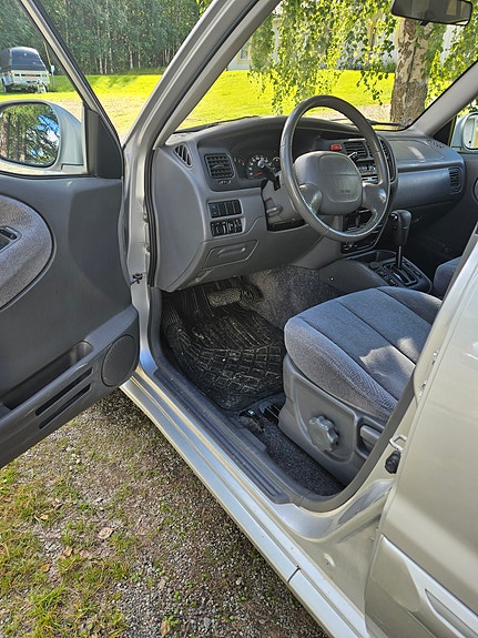 Suzuki Grand Vitara 7 of 14
