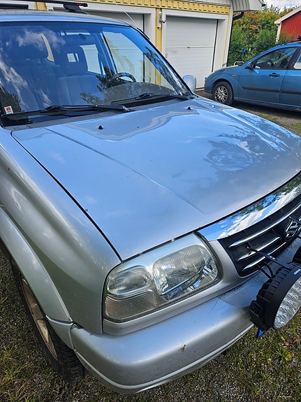 Suzuki Grand Vitara 4 of 14