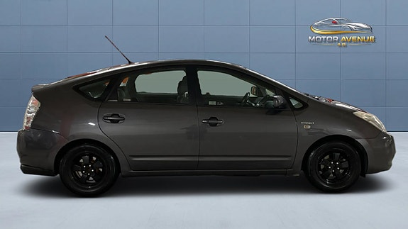 Toyota Prius 3 of 20