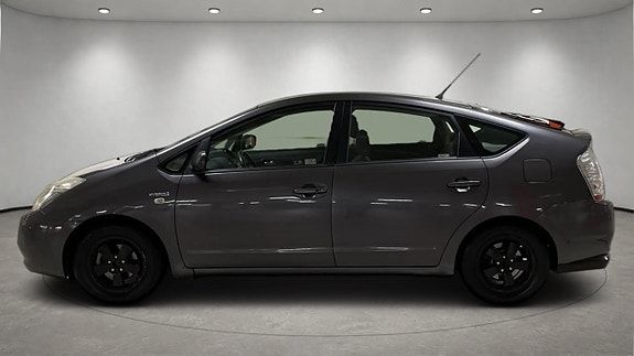 Toyota Prius 2 of 20