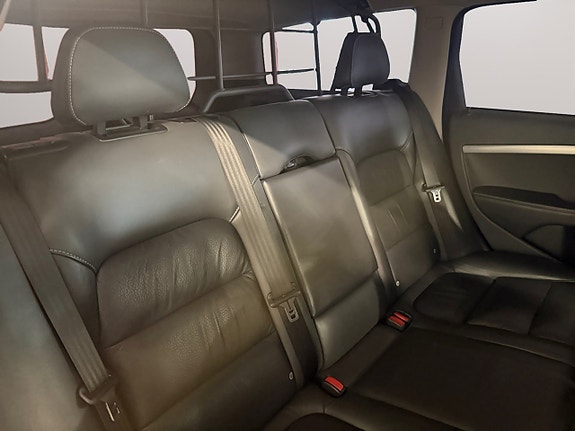 Volvo XC70 11 of 24