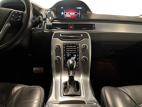 Volvo XC70 15 of 24