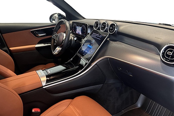 Mercedes-Benz GLC300 e 9 of 11