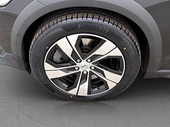 Volvo V60 Cross Country 30 of 30