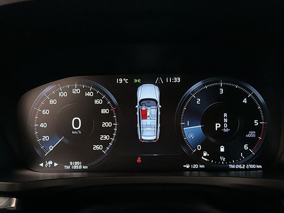 Volvo V60 Cross Country 17 of 30