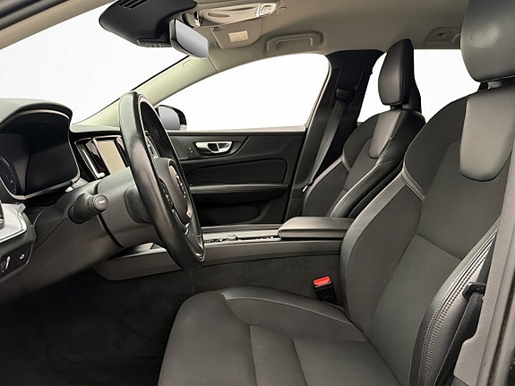 Volvo V60 Cross Country 14 of 30