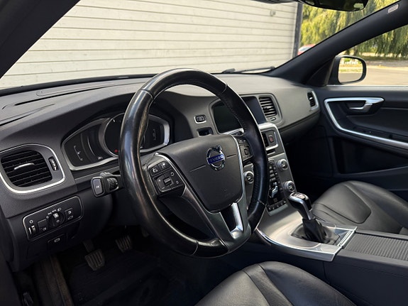 Volvo V60 7 of 15