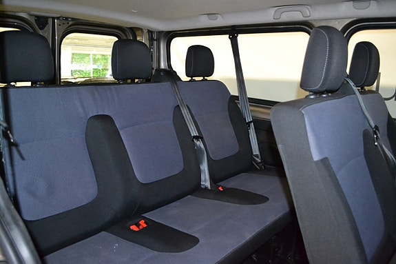 Opel Vivaro 13 of 14