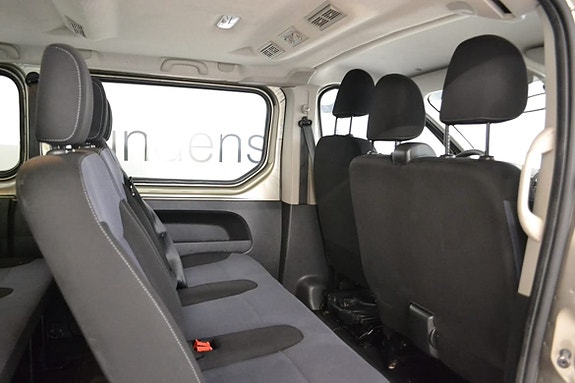 Opel Vivaro 12 of 14