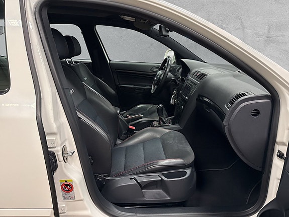 Skoda Octavia 12 of 22