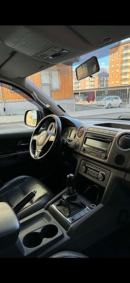 Volkswagen Amarok 10 of 11