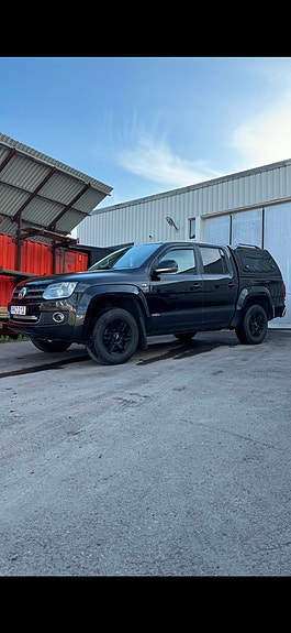 Volkswagen Amarok 2 of 11