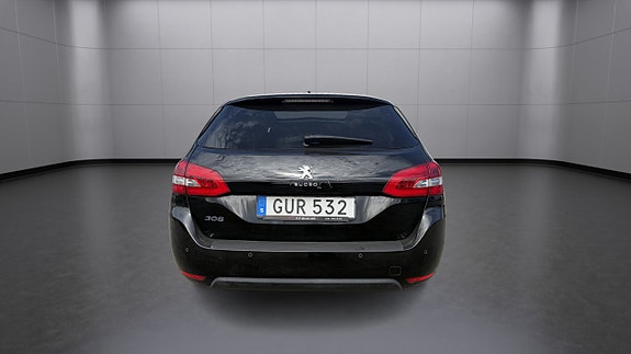 Peugeot 308 SW 9 of 19
