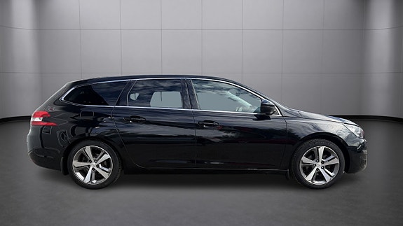 Peugeot 308 SW 3 of 19