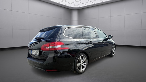 Peugeot 308 SW 12 of 19