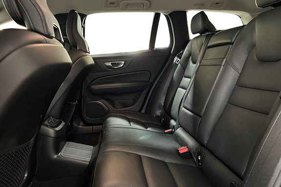 Volvo V60 14 of 30