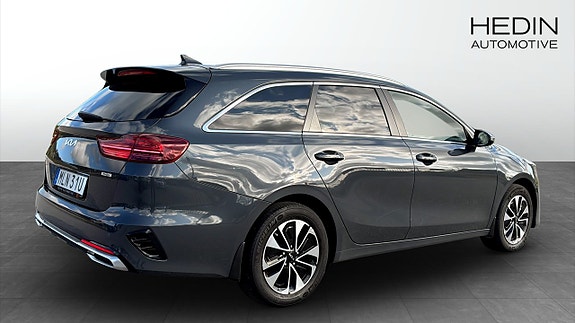 Kia Ceed 2 of 12