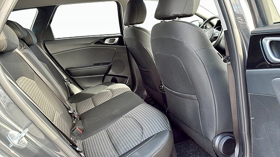 Kia Ceed 5 of 12