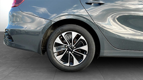 Kia Ceed 9 of 12