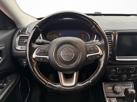 Jeep Compass 10 of 30