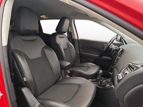 Jeep Compass 9 of 30