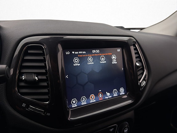 Jeep Compass 21 of 30