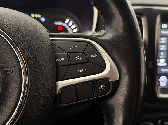 Jeep Compass 18 of 30